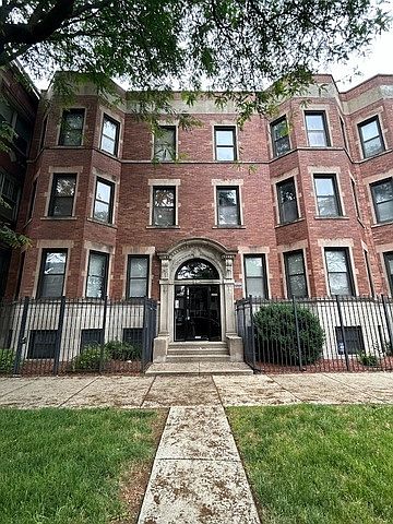 1st image of 4953 S Michigan Ave #17