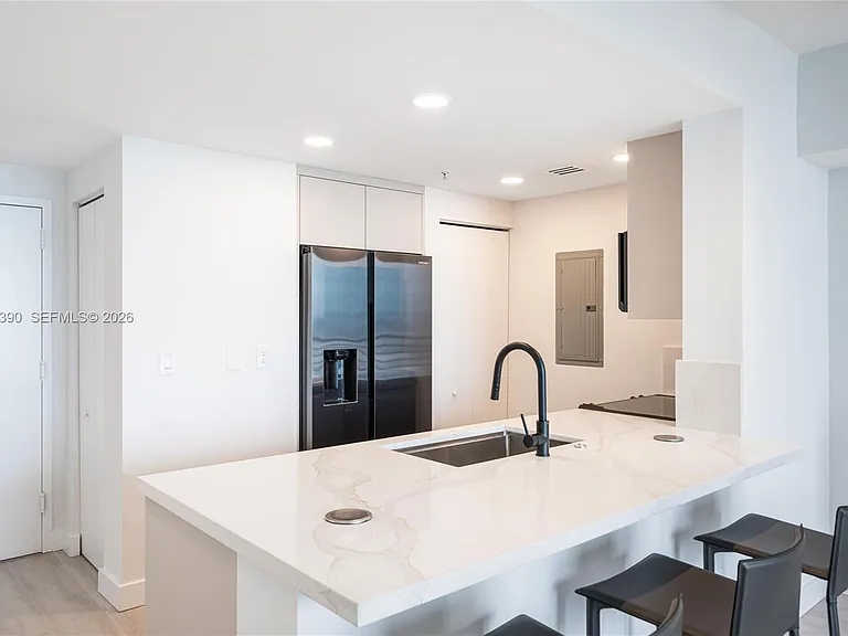 325 Biscayne Blvd #2920 — Photo 10