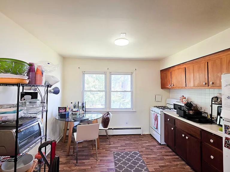 16 E Belmont Ave #8 — Photo 5