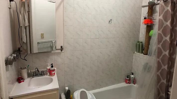 Rented by Nooklyn NYC LLC | media 18