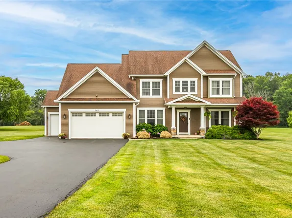 2410 Andrews Rd, Canandaigua, NY 14424