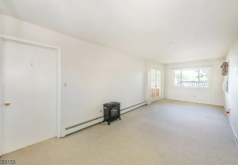 21 E Shore Rd — Photo 11