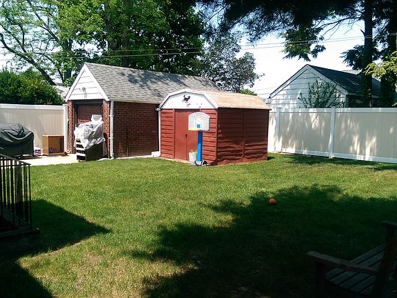 5th image of 1086 Hancock Ave