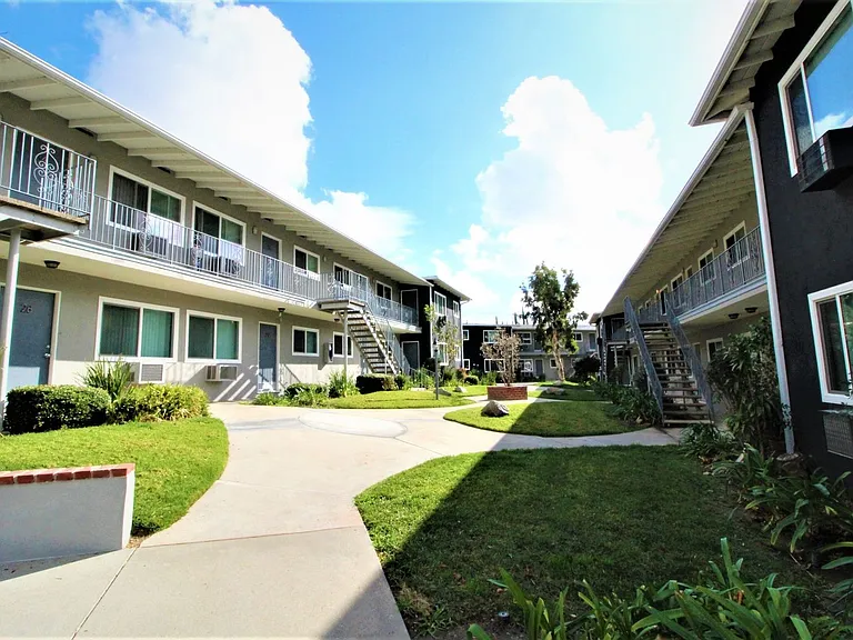 FOOTHILL VILLAGE — Photo 26