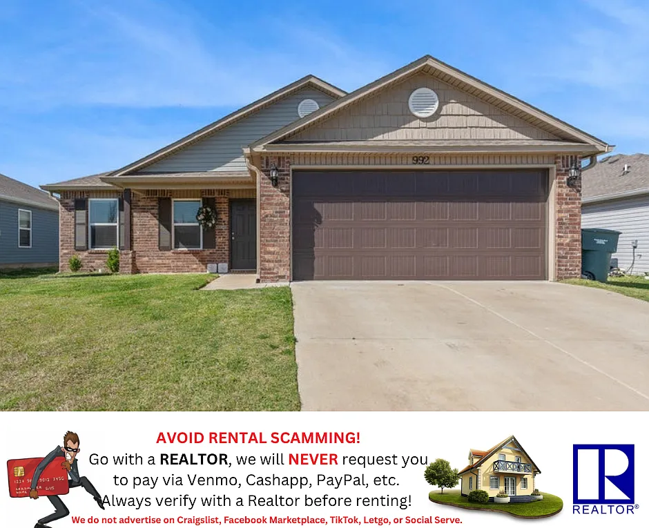 3 bed, 2.0 bath, 1345 sqft, $1,645 — Photo 1