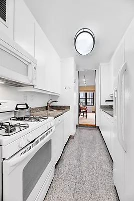 Rented by Douglas Elliman | media 7