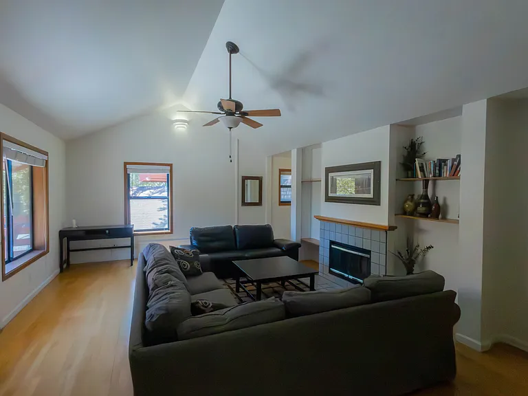 207 3rd St #320 — Photo 22