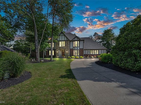 3rd image of 27671 Royal Forest Dr