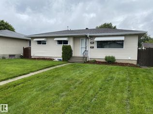 13527 70th St NW, Edmonton, AB T5C0K5