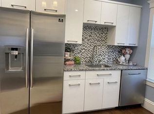 9 Fairmount St #1, Dorchester Center, MA 02124
