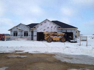 1905 Archstone Cir, Sioux Falls, SD 57110