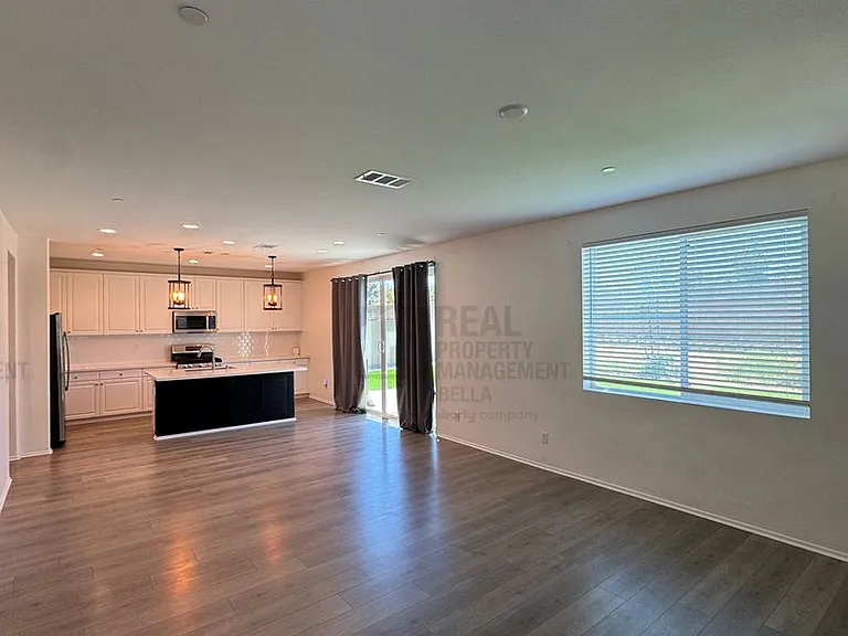 2807 Moonshimmer St — Photo 10