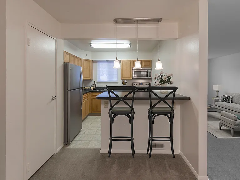 Penn Crest Apartments — Photo 1