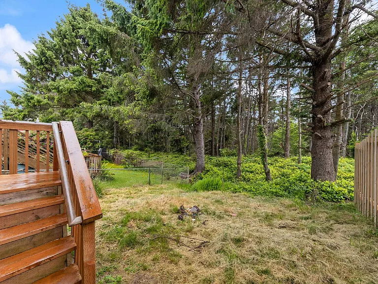 427 SE Inlet Ave — Photo 39