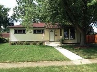 626 W James St, Villa Park, IL 60181