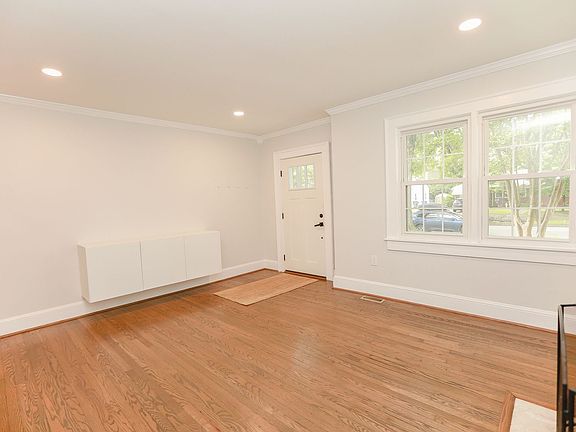 4th image of 148 W Bayview Blvd