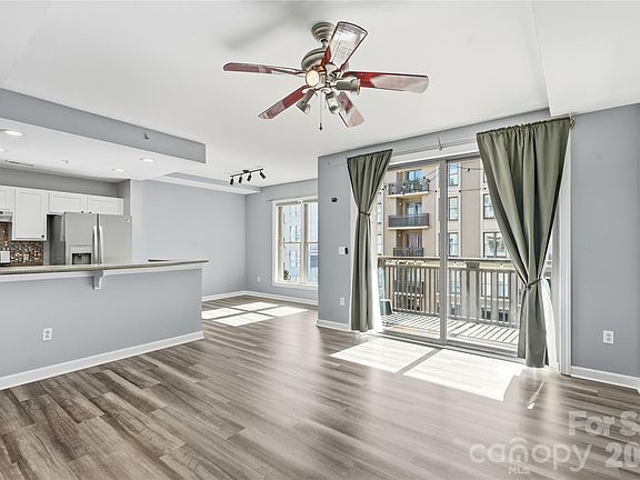 5th image of 718 W Trade St