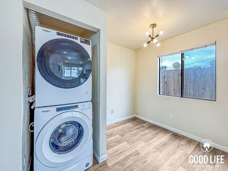 4379 McClintock St #B — Photo 7