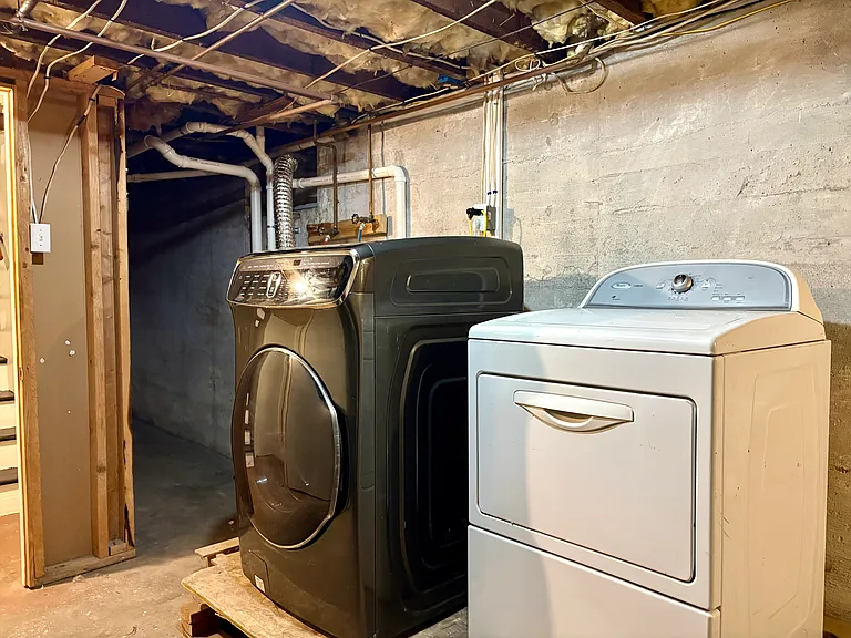 163 Macomber Ave #2 — Photo 10