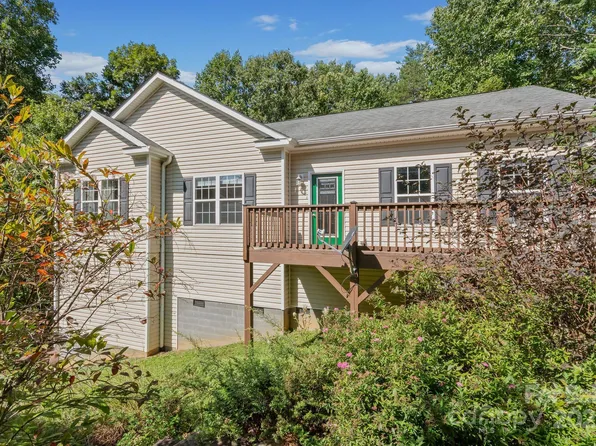 36 Forest Ridge Dr, Asheville, NC 28806