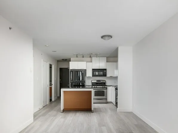 151 W 2nd St #602, North Vancouver, BC V7M 3P1