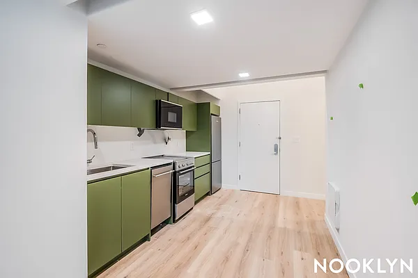 Rented by Nooklyn NYC LLC | media 81