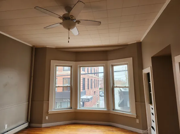 83 1/2 W Pearl St APT 1, Nashua, NH 03060
