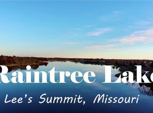 813 SW Windjammer Dr, Lees Summit, MO 64082