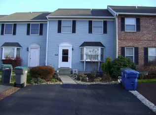 1009 Stoneham Cir, Hatfield, PA 19440