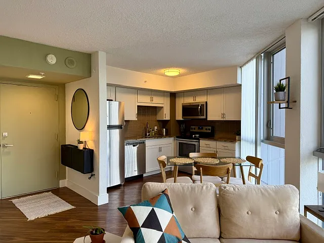 470 3rd St S #415 — Photo 9