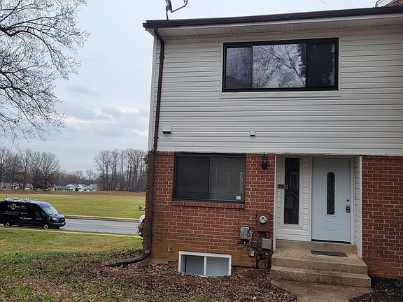 2nd image of 9910 Shoshone Ct