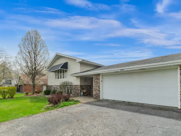 2039 E Maple St, Crete, IL 60417