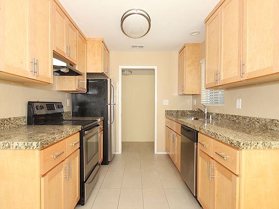 4th image of 696 Towle Way APT 10