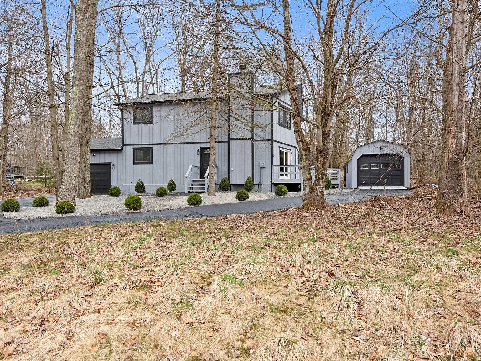 5 bed, 1701 sqft, $2,900 — Photo 3