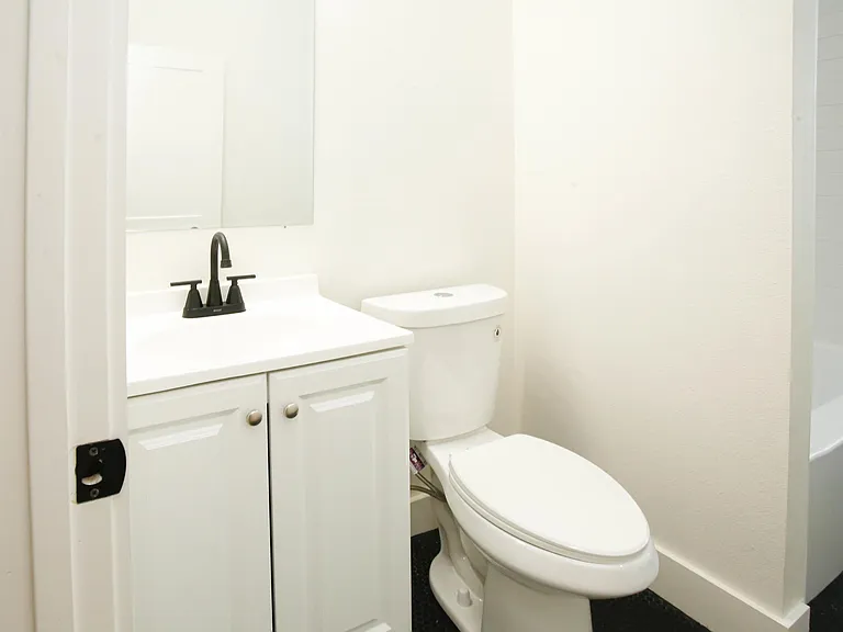 2324 W Daisy L Gatson Bates Dr #2 — Photo 10
