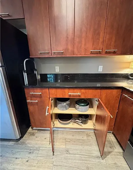 528 Selma St #B — Photo 30