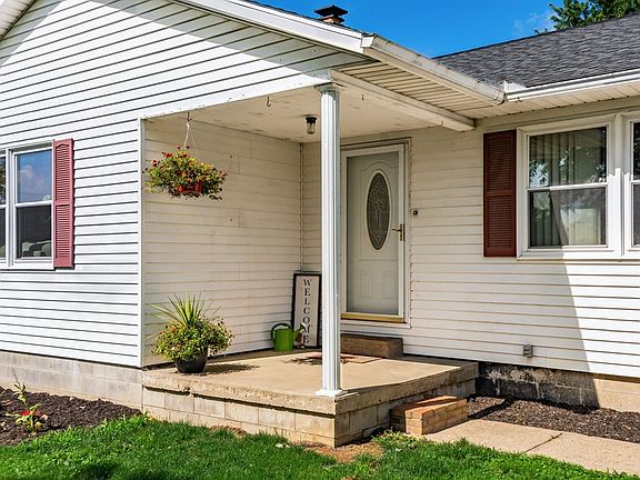 2nd image of 1101 Township Road 1806