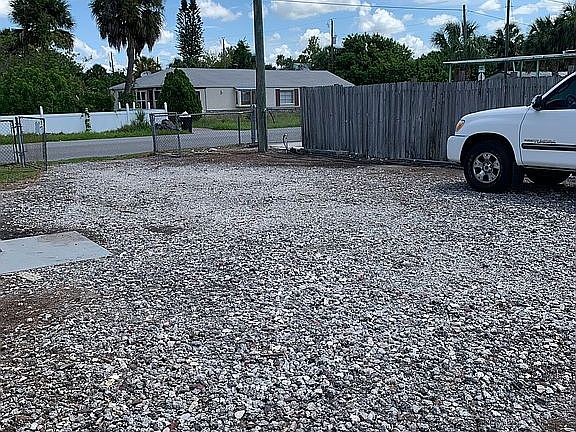 4th image of 6814 Saltwater Blvd