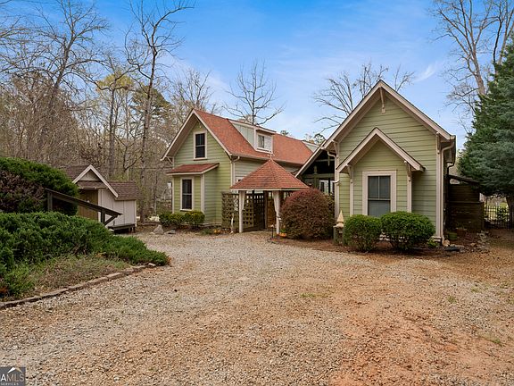 3rd image of 243 Bluegill Rd