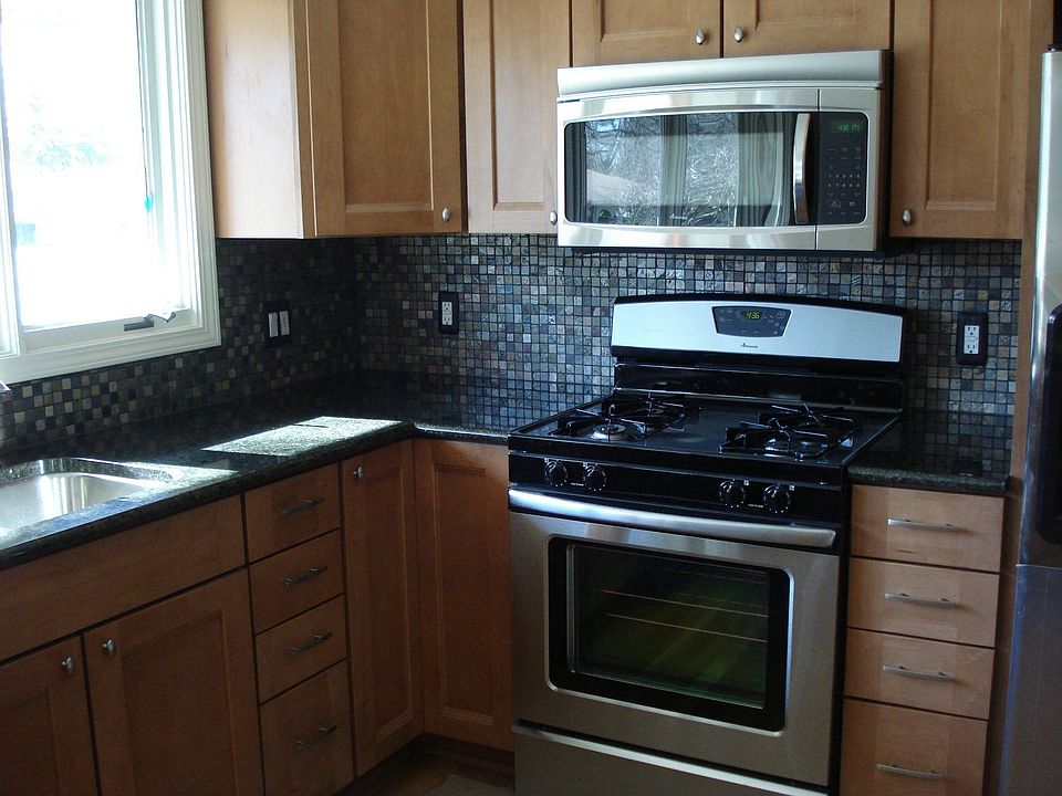 1st image of 355 Roanoke Dr