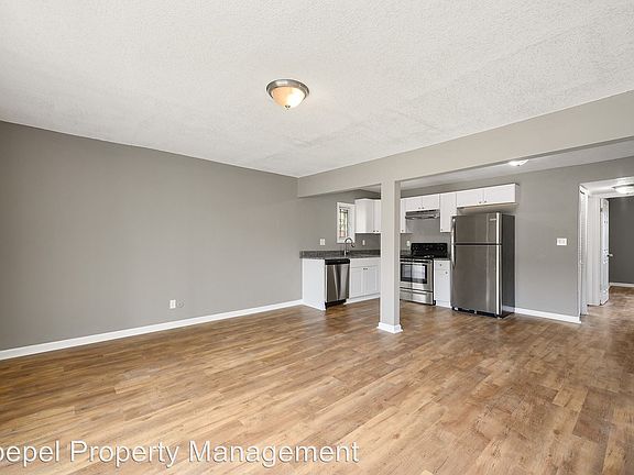 5th image of 116 W 38th St APT 4