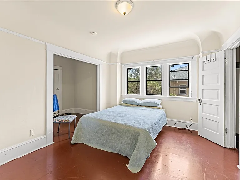 1625 Martin Luther King Jr Way — Photo 21