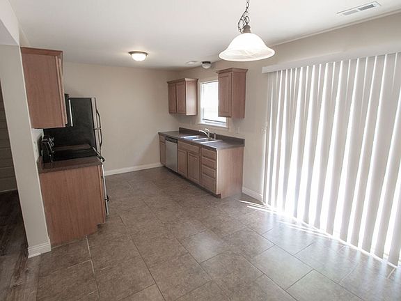 5th image of 4704 Dehaven Dr