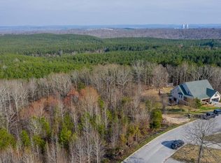 1055 Apollo Dr, Soddy Daisy, TN 37379