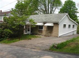 18 Tope St, Burgettstown, PA