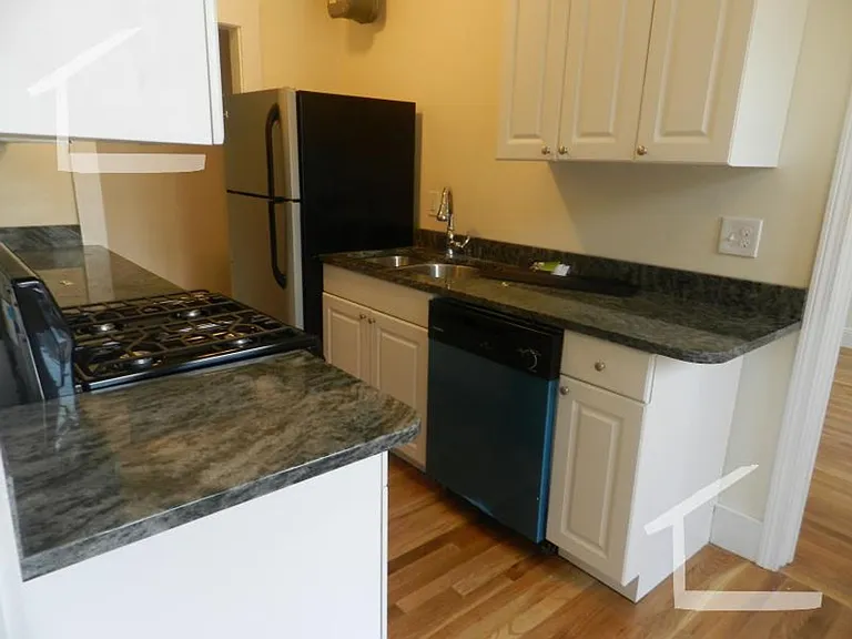 34 Quint Ave #21U — Photo 8