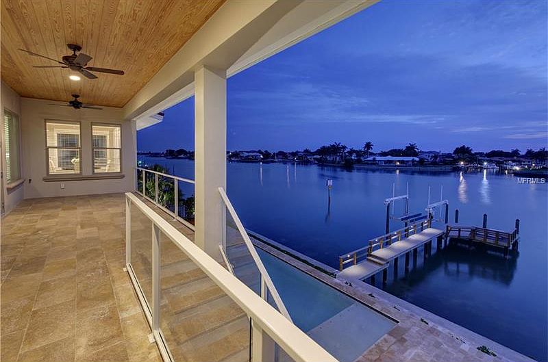 1st image of 19 Bayfront Ct S