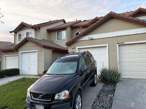2nd image of 3054 Peppermill Cir