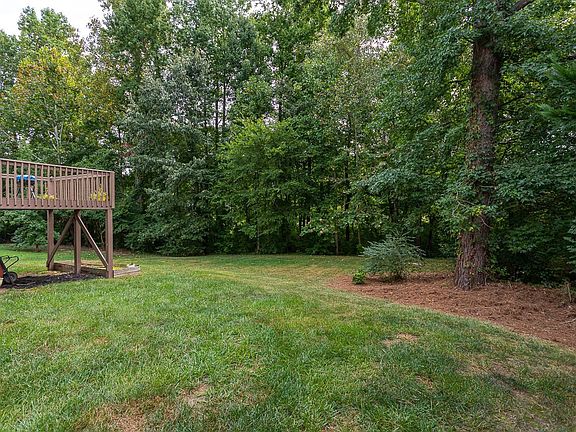 4th image of 117 Crosswood Dr