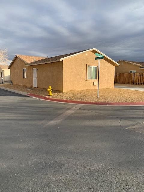 2nd image of 24934 Paseo Robles
